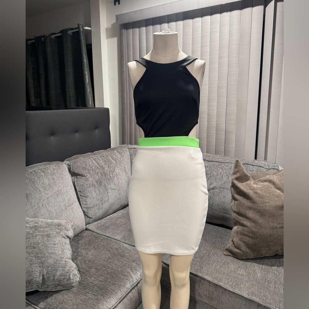 🍒BUNDLE 2 ITEMS FOR $8✨

🌸AMTIOUS tri-color dress ✨
